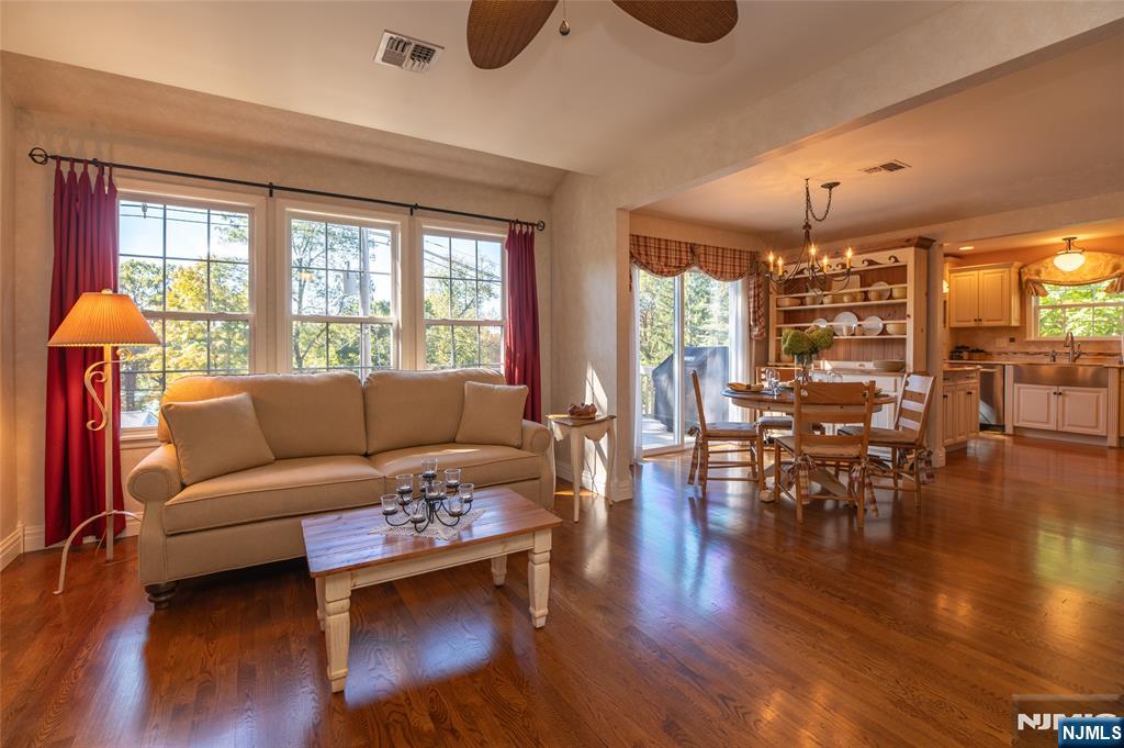 9 Maple Road