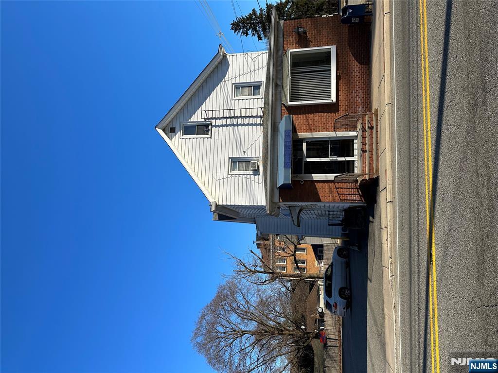 636, #3 Ringwood Avenue 3