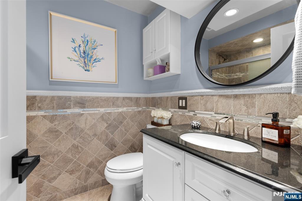 28 Minnehaha Boulevard