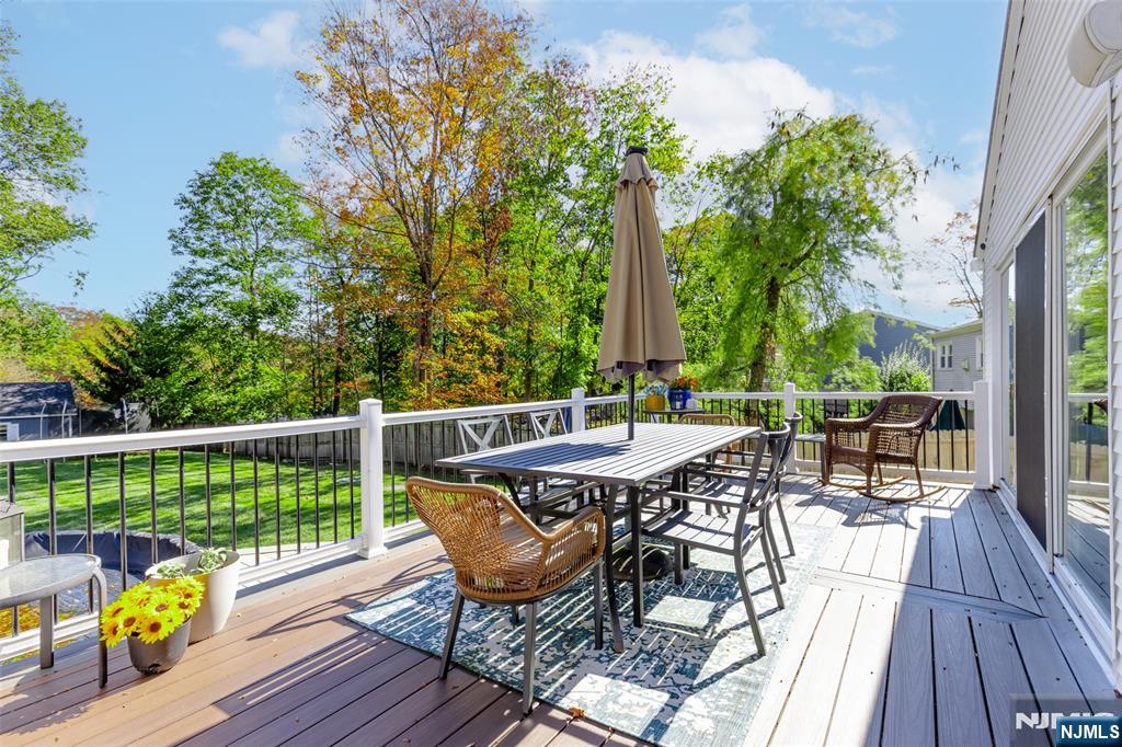 28 Minnehaha Boulevard