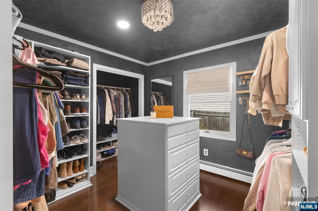 28 Minnehaha Boulevard