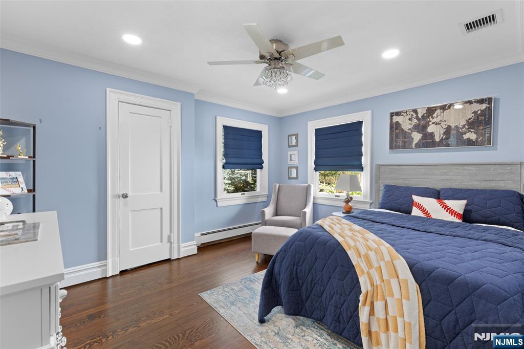 28 Minnehaha Boulevard