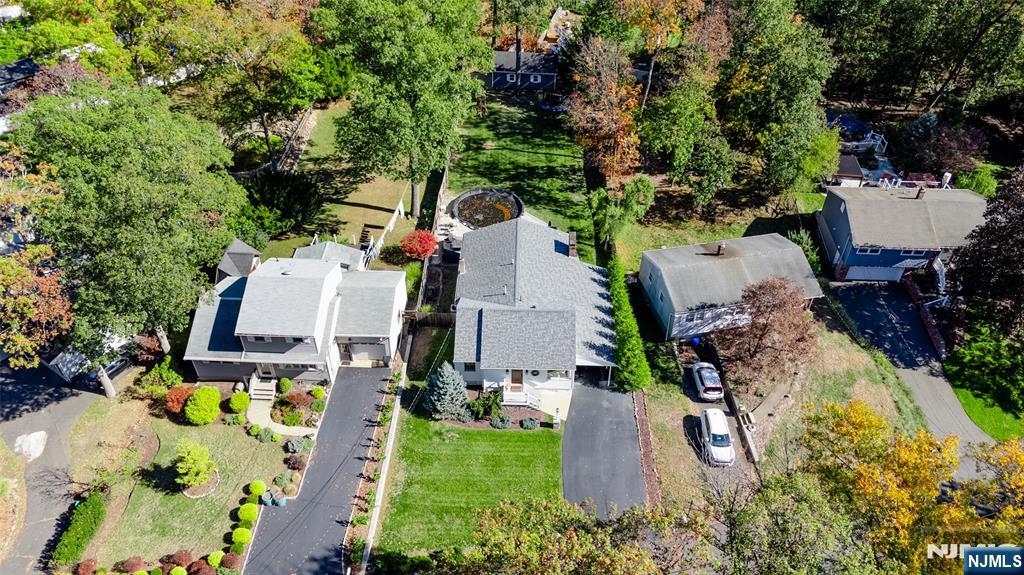 28 Minnehaha Boulevard