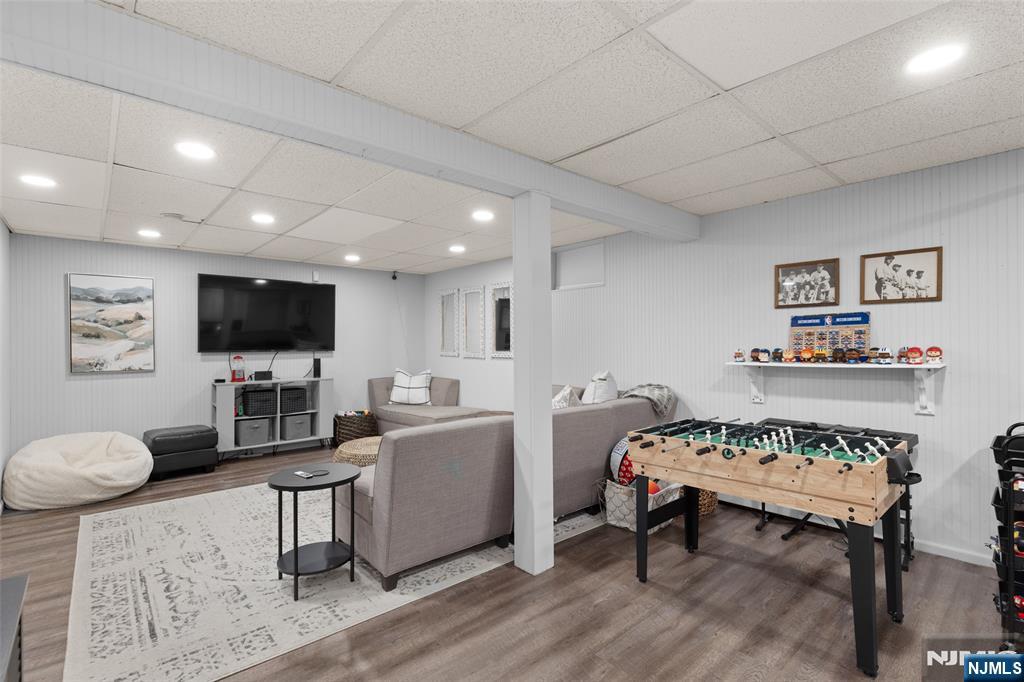 28 Minnehaha Boulevard