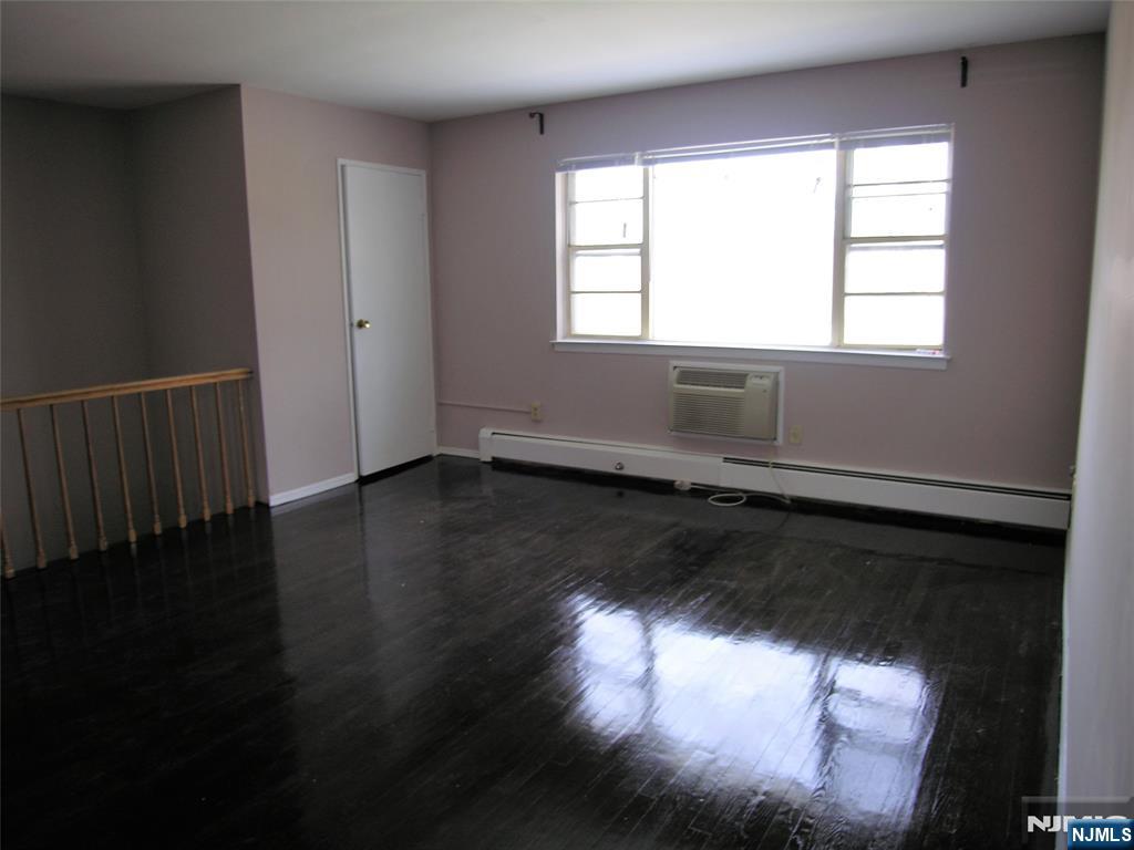 1143 Valley Road 30