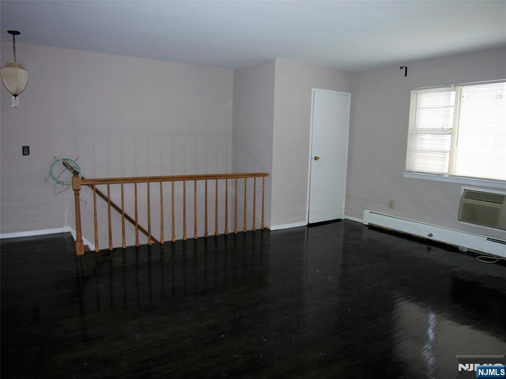 1143 Valley Road 30