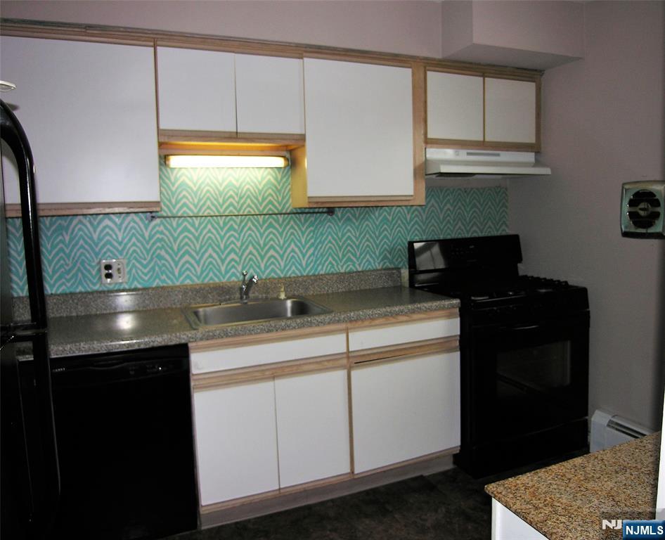 1143 Valley Road 30