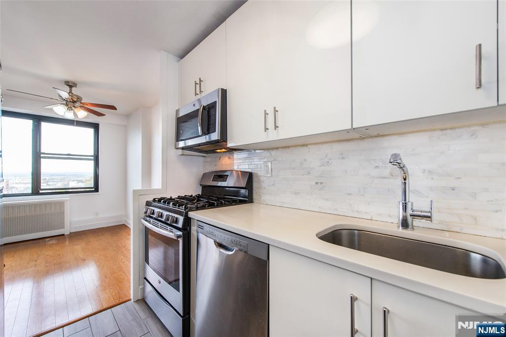 500 Central Avenue 717