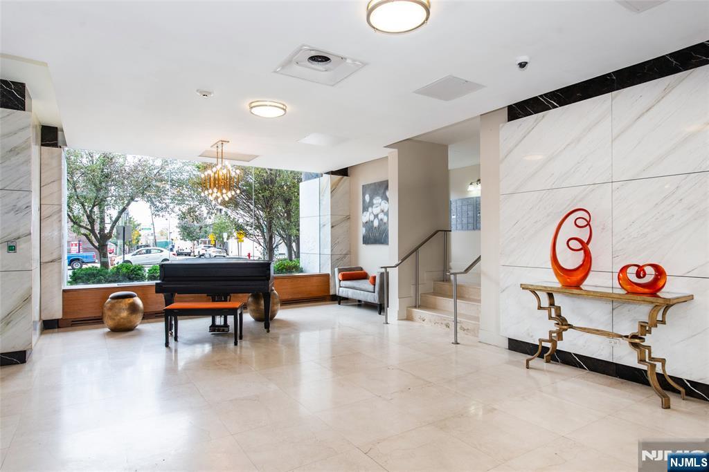 500 Central Avenue 717