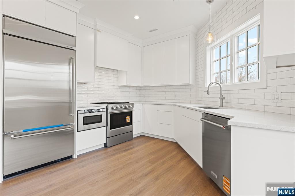 445 Ramapo Valley Road 1