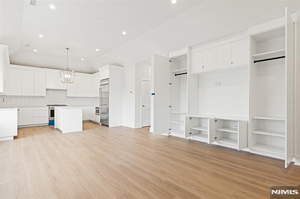 445 Ramapo Valley Road 3