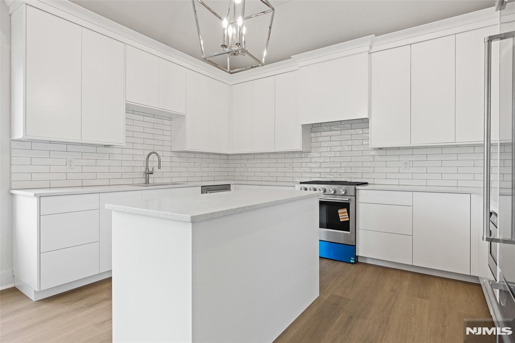 445 Ramapo Valley Road 3