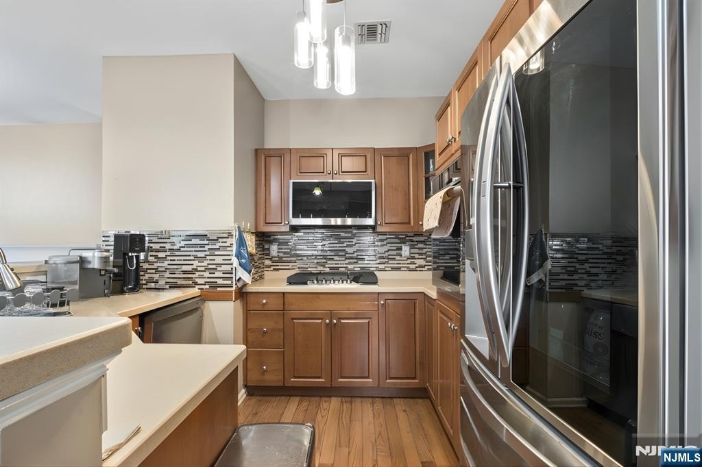 159 George Russell Way 311