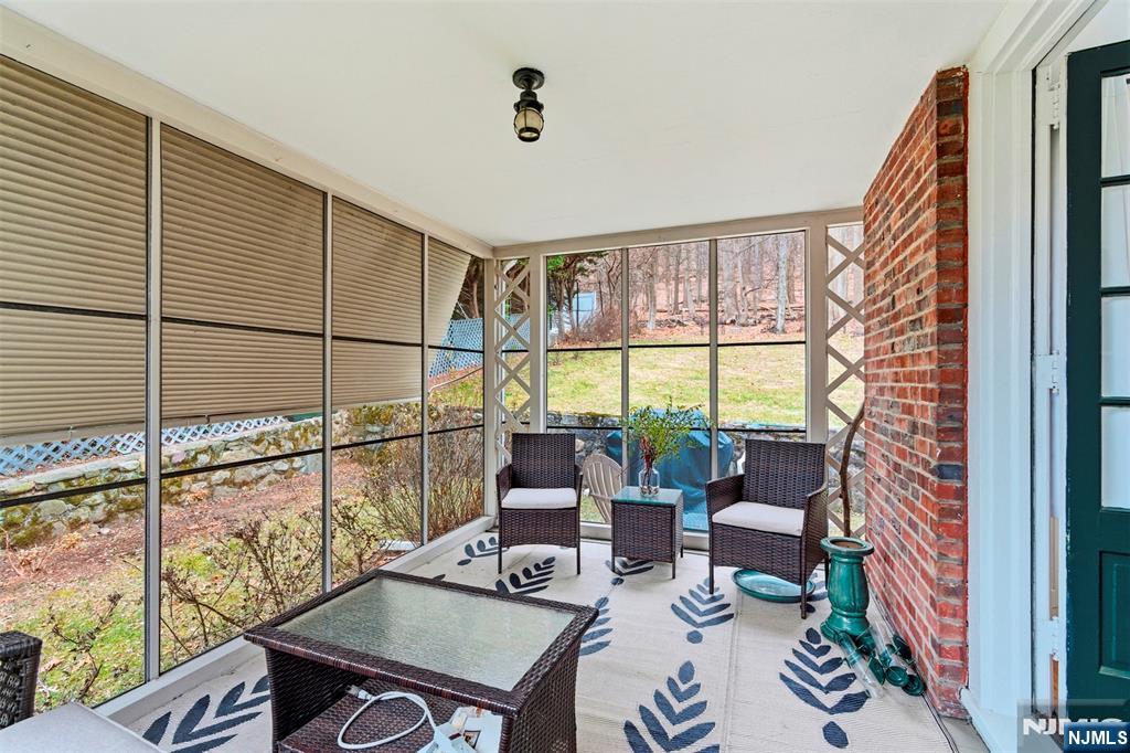 95 Hillside Drive