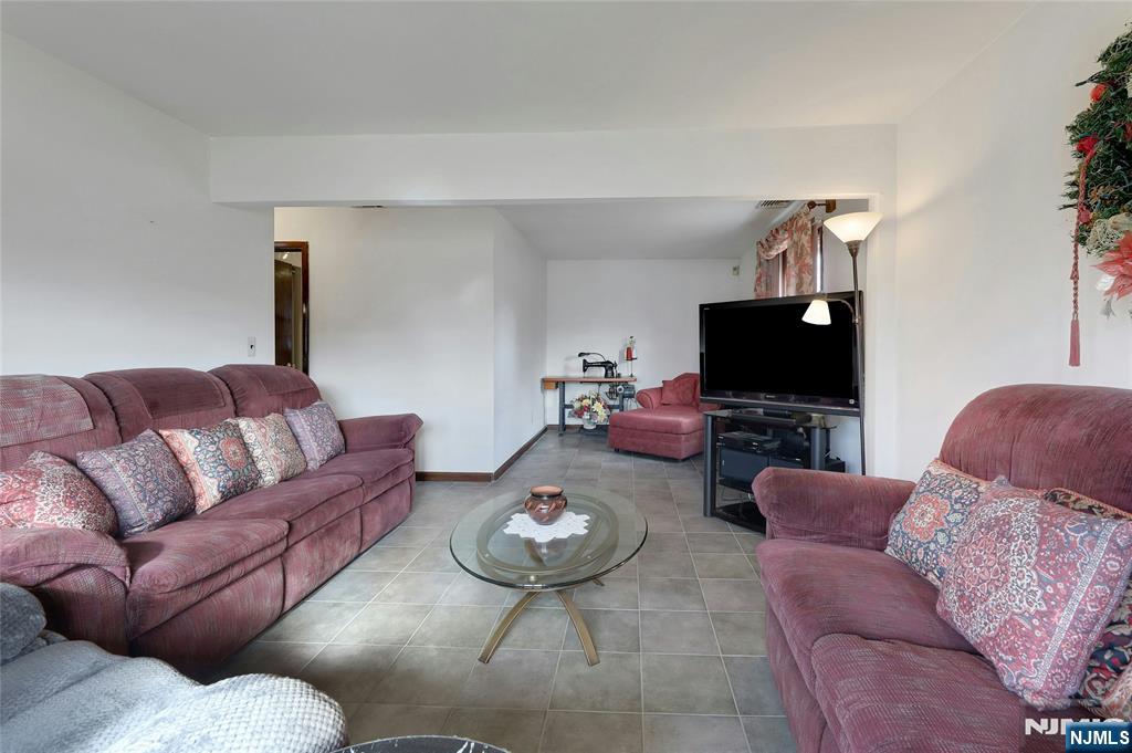 4 Highfield Court