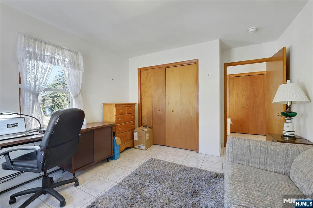 4 Highfield Court