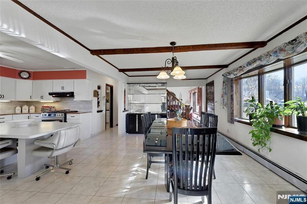 4 Highfield Court