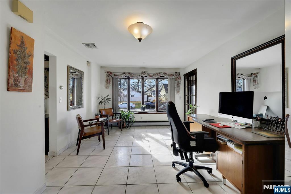 4 Highfield Court