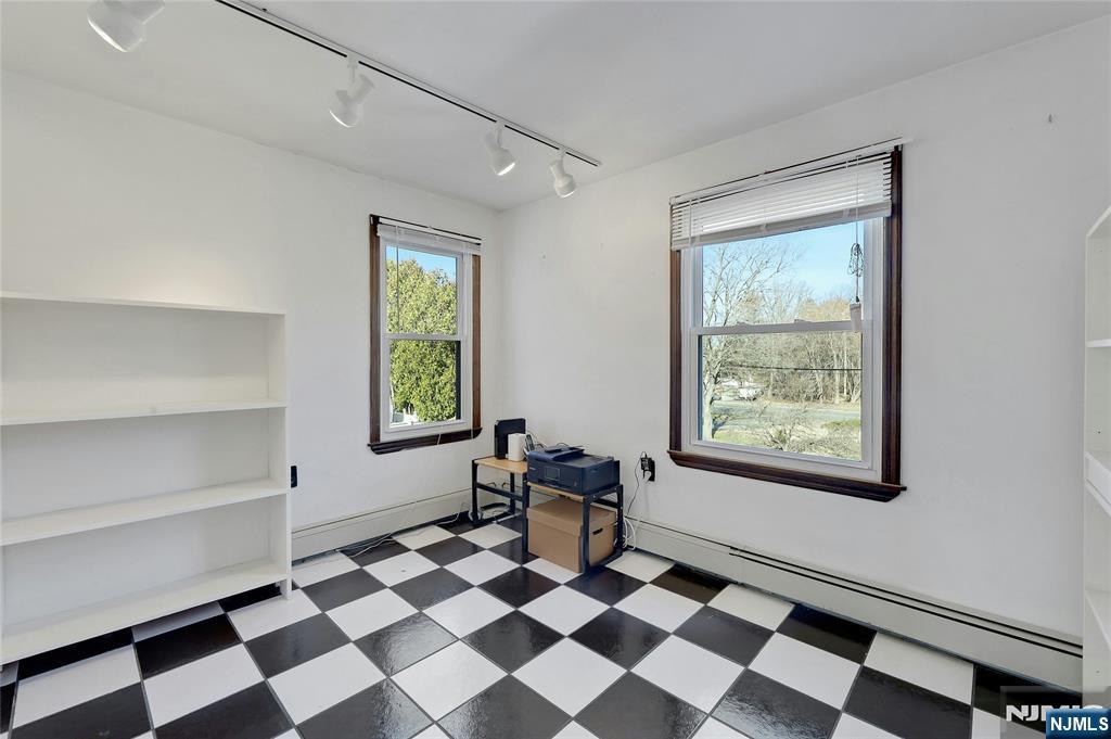 4 Highfield Court