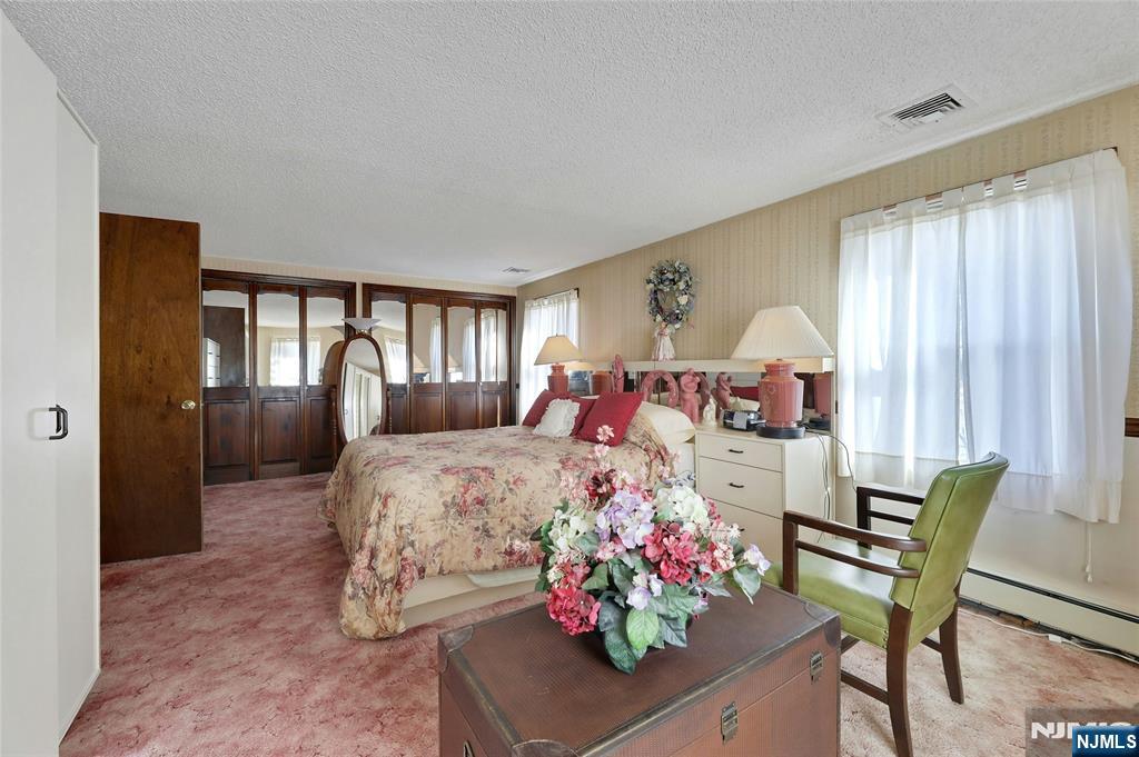 4 Highfield Court