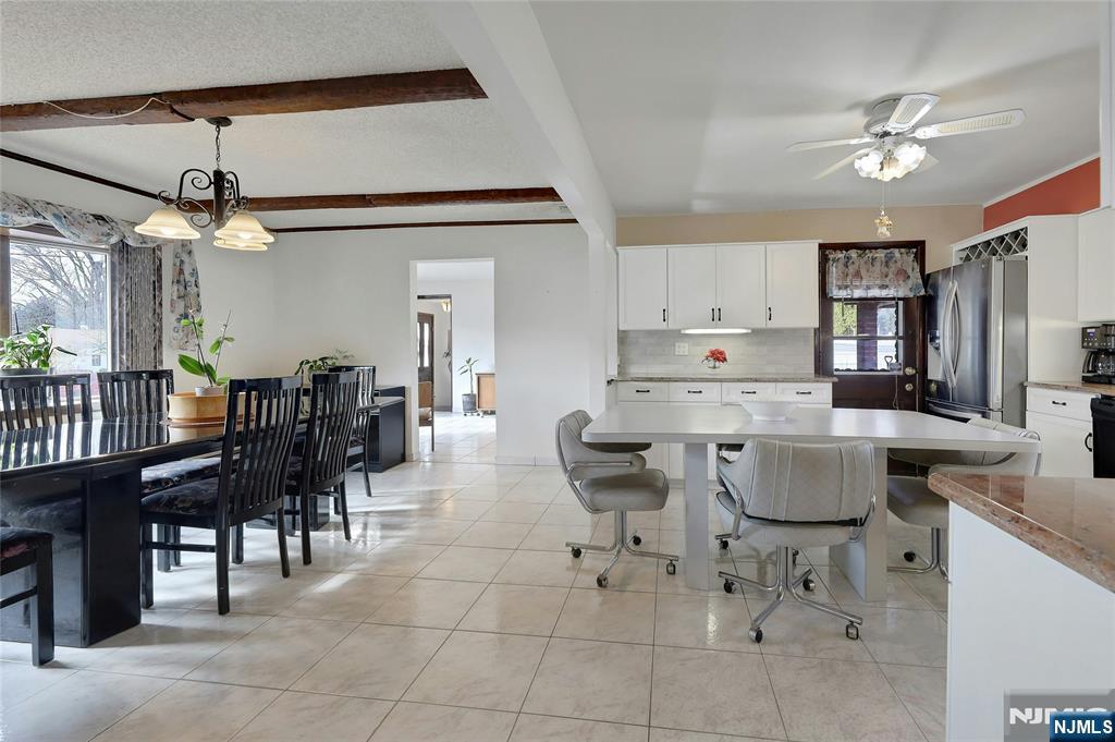 4 Highfield Court