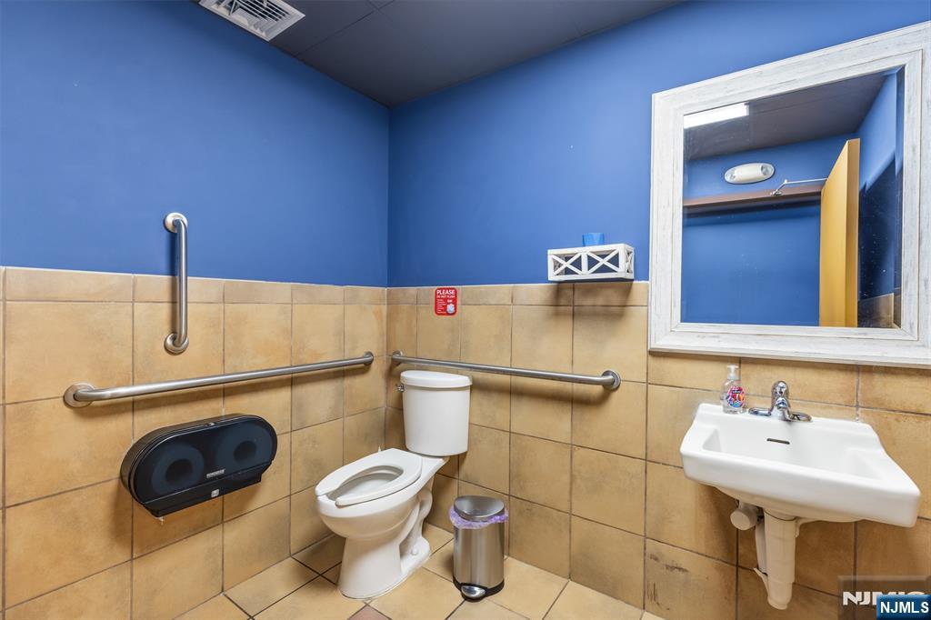 350 Ramapo Valley Road