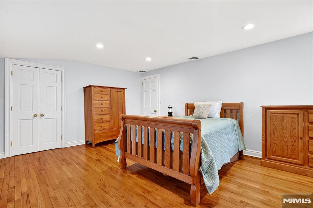 8 Hemlock Lane