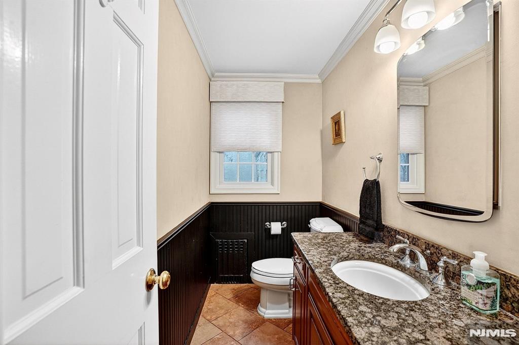 8 Hemlock Lane