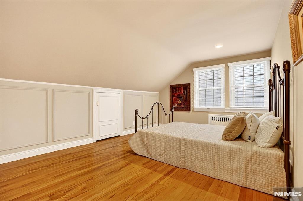 8 Hemlock Lane