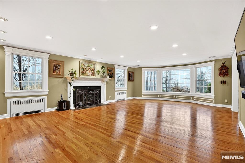 8 Hemlock Lane