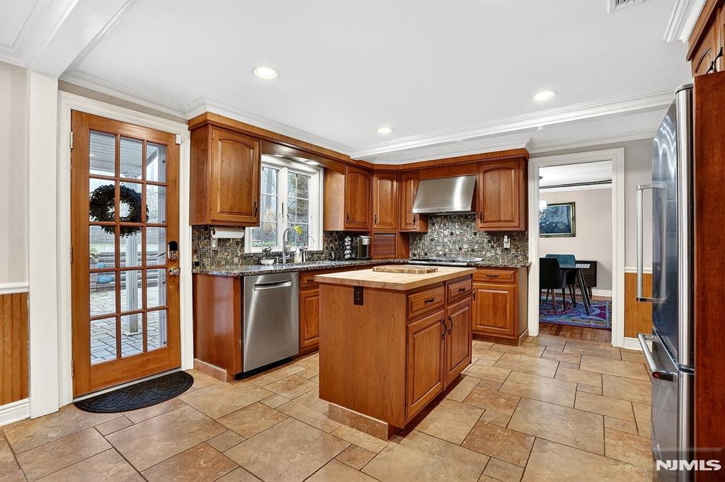 8 Hemlock Lane