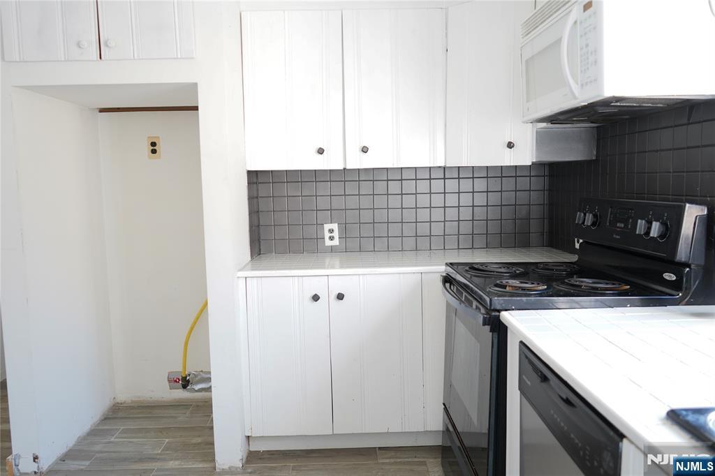 83 Roosevelt Avenue