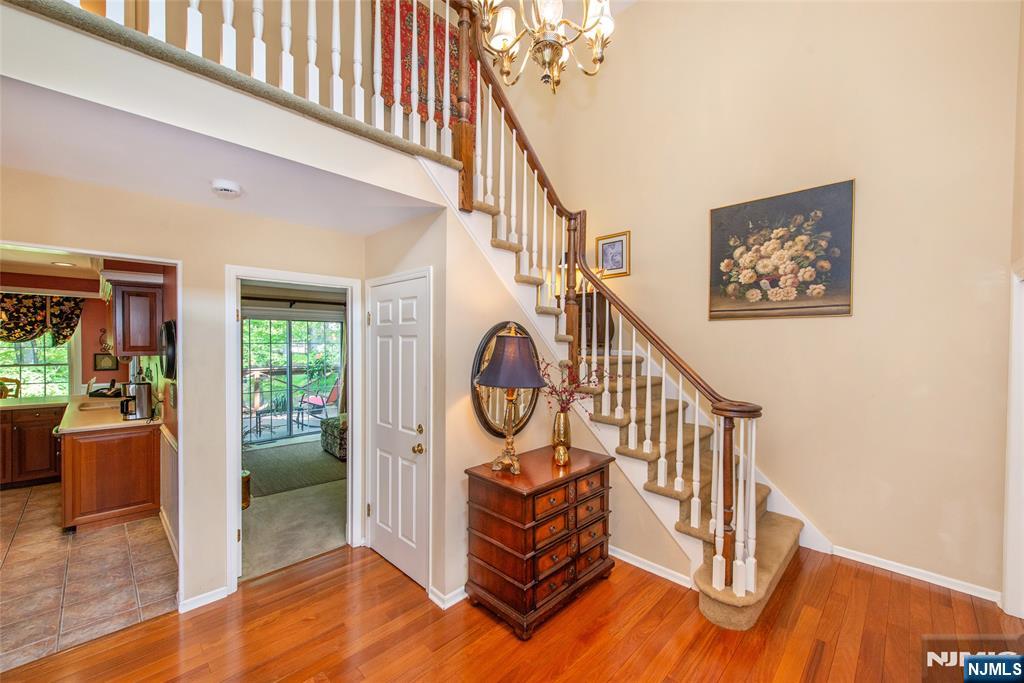 8 Tomahawk Drive
