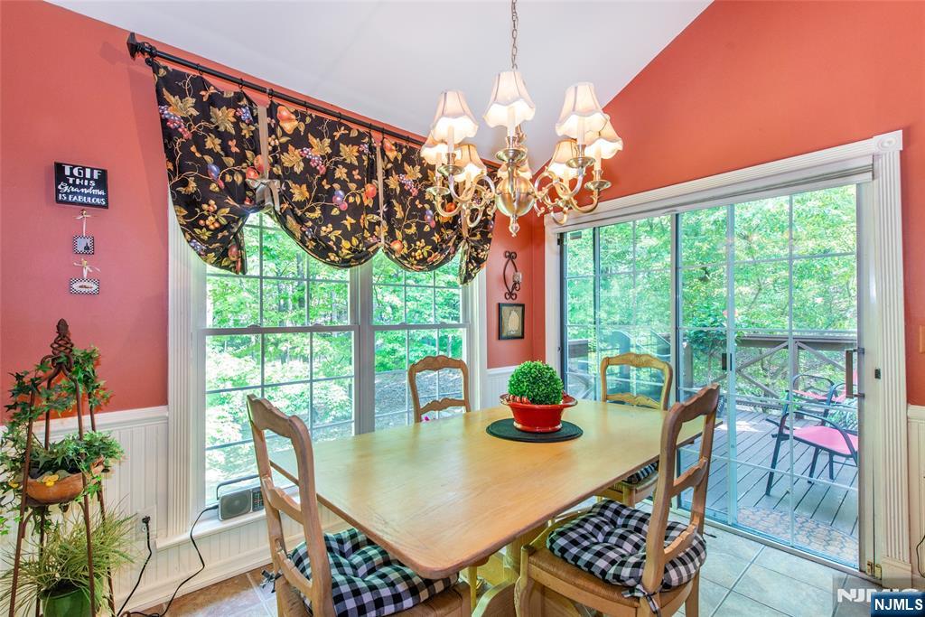 8 Tomahawk Drive