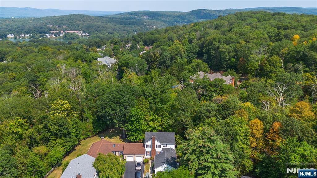8 Tomahawk Drive