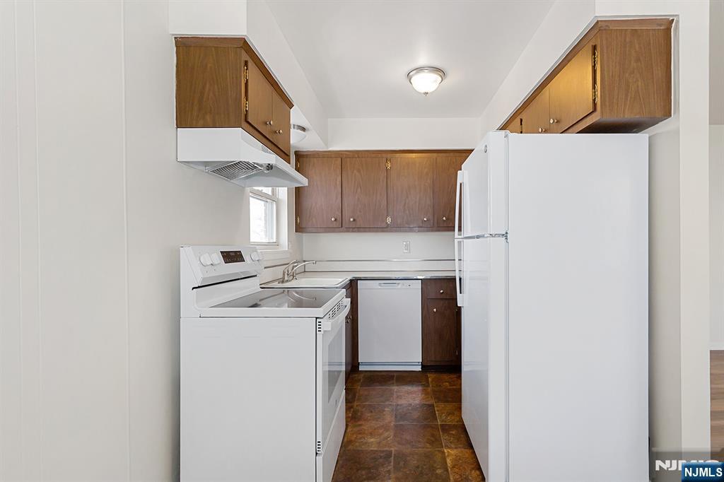 145 Arnot Street 4B