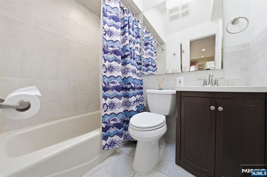 50 Skyline Lake Drive