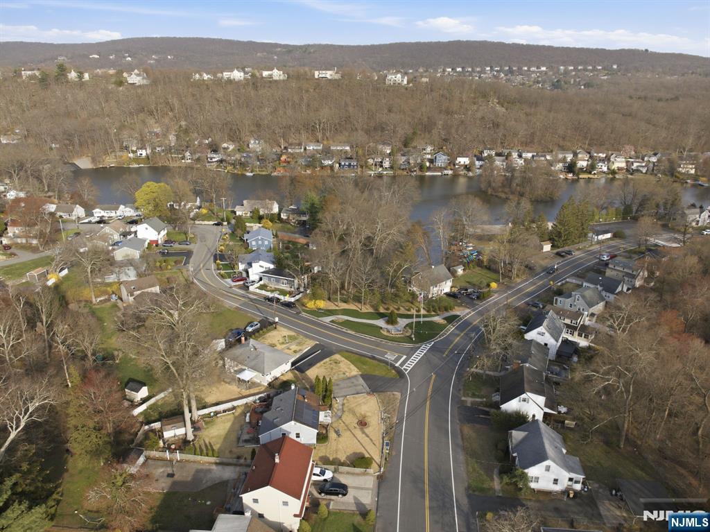 50 Skyline Lake Drive