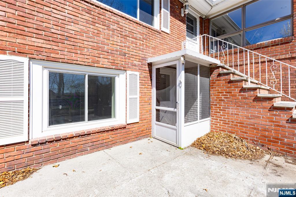 154 Ames Street
