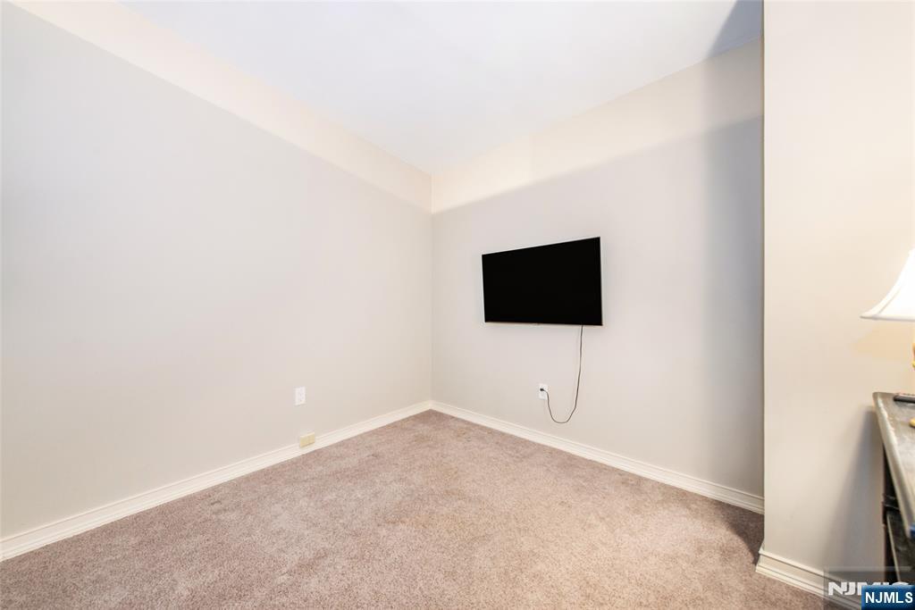 1360 Hamburg Turnpike 402