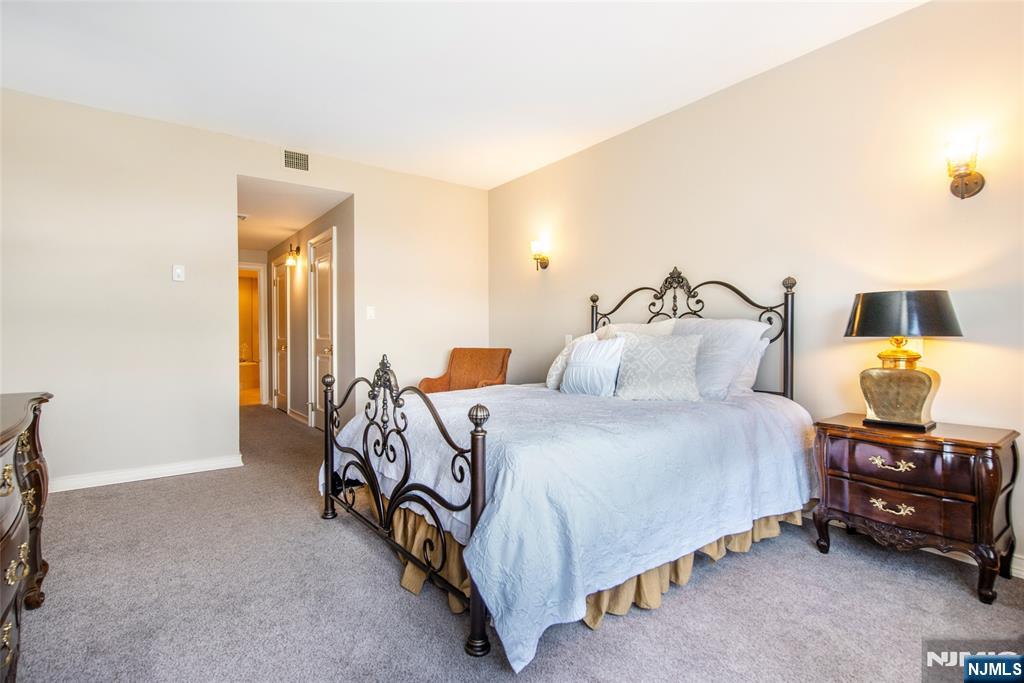 1360 Hamburg Turnpike 402