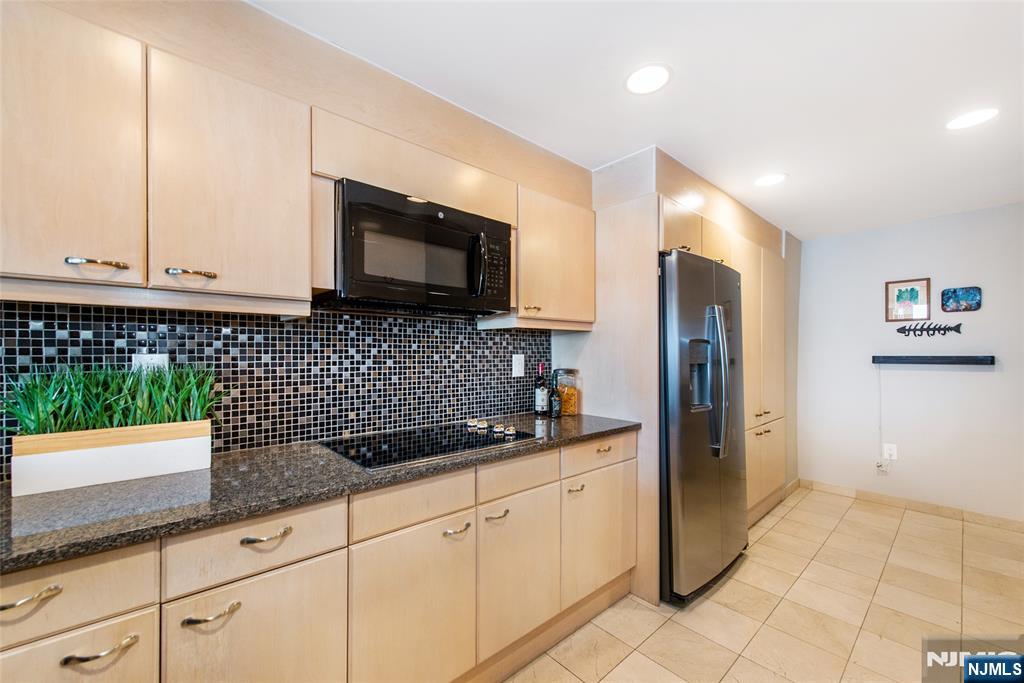 1360 Hamburg Turnpike 402