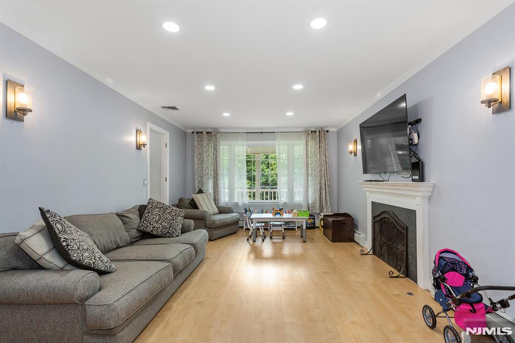 596 Terhune Drive