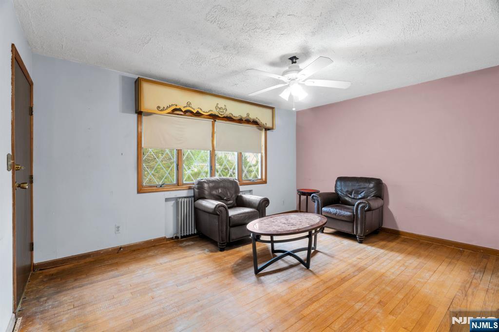 123 Summit Avenue