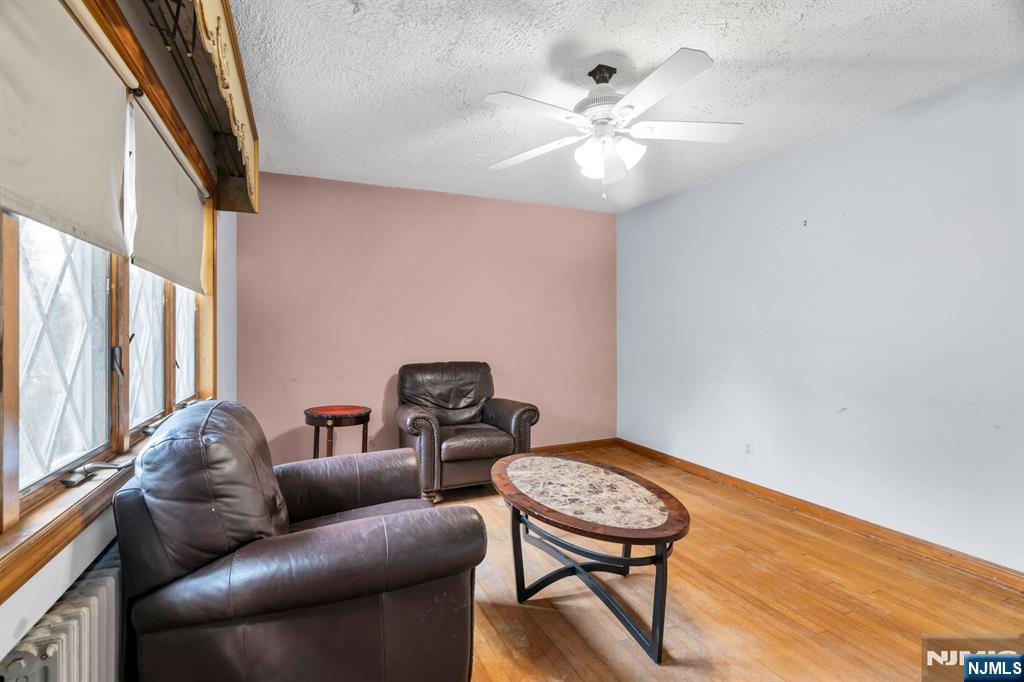 123 Summit Avenue