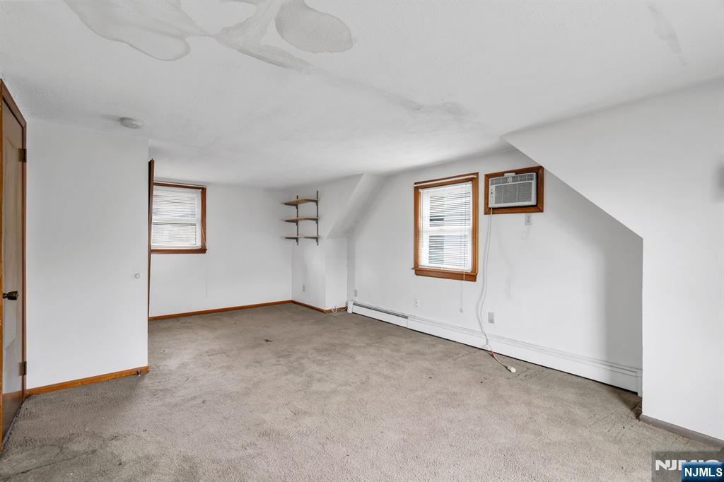 123 Summit Avenue