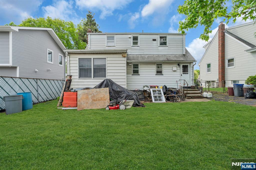 123 Summit Avenue