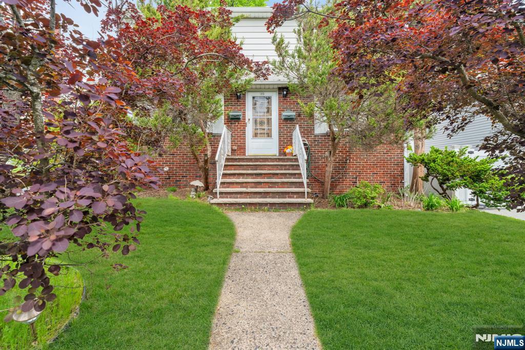 123 Summit Avenue