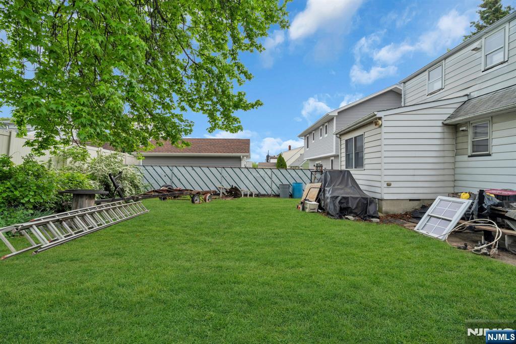 123 Summit Avenue