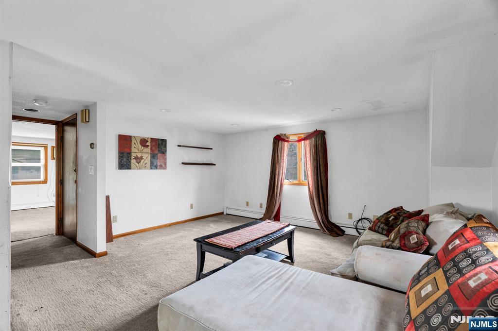 123 Summit Avenue